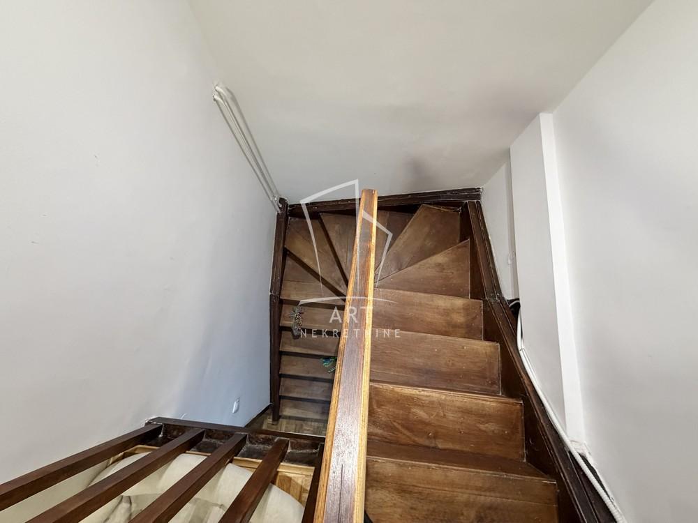 Stan na prodaju u Beogradu, Novi Beograd, dvoiposoban, 72m2, cena 250000 evra