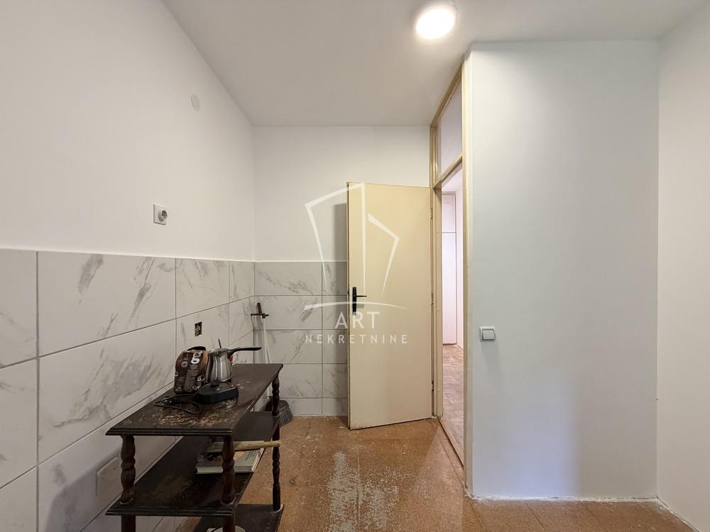 Stan na prodaju u Beogradu, Novi Beograd blok 63, dvosoban, 51m2, cena 175000 evra