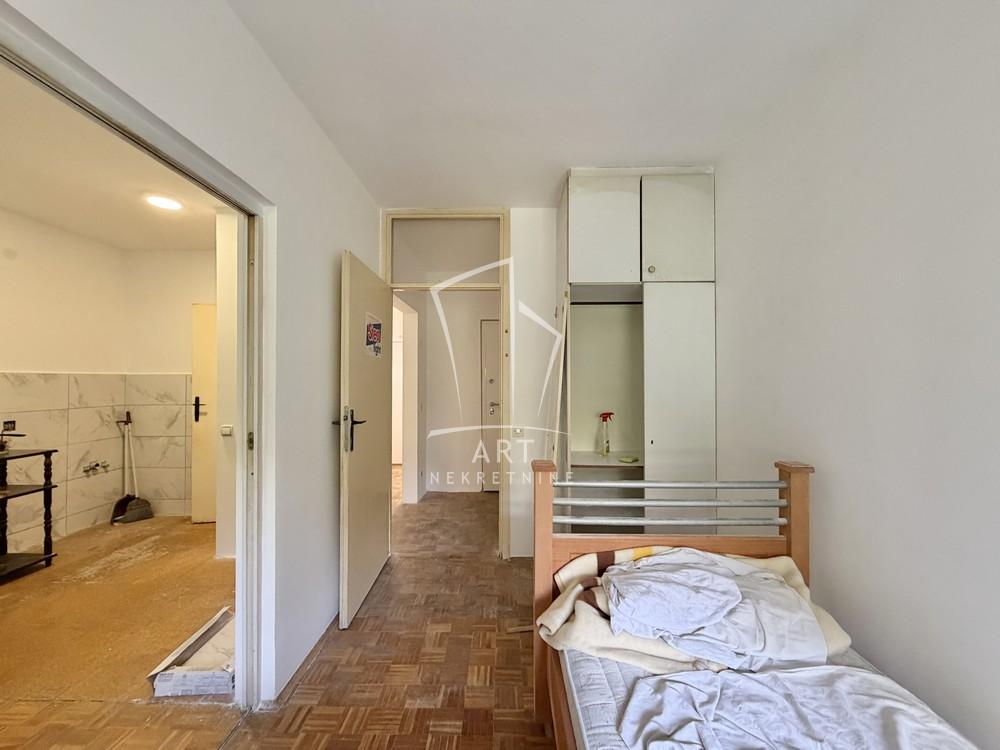 Stan na prodaju u Beogradu, Novi Beograd blok 63, dvosoban, 51m2, cena 175000 evra