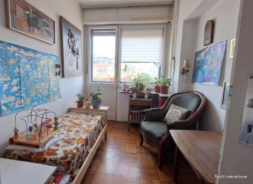 Stan na prodaju u Beogradu, Južni bulevar, dvoiposoban, 78m2, cena 250000 evra