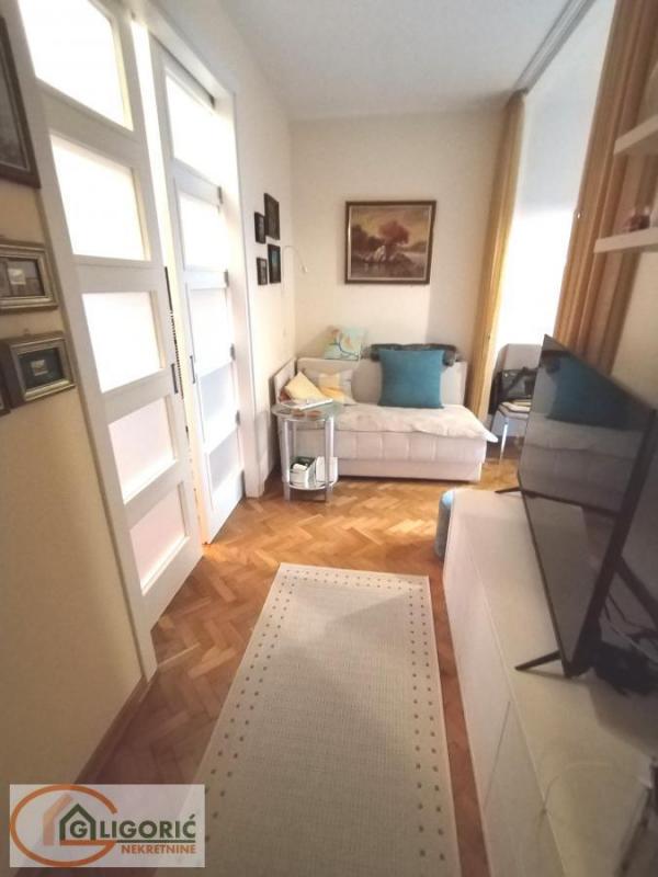 Stan na prodaju u Beogradu, Vukov spomenik, jednoiposoban, 42m2, cena 180000 evra
