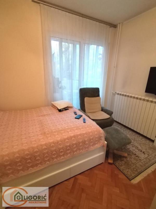 Stan na prodaju u Beogradu, Vukov spomenik, jednoiposoban, 42m2, cena 180000 evra