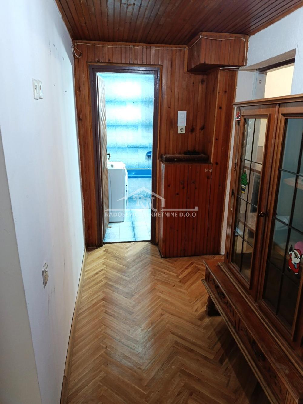 Stan na prodaju u Beogradu, Petlovo brdo, dvosoban, 68m2, cena 115000 evra