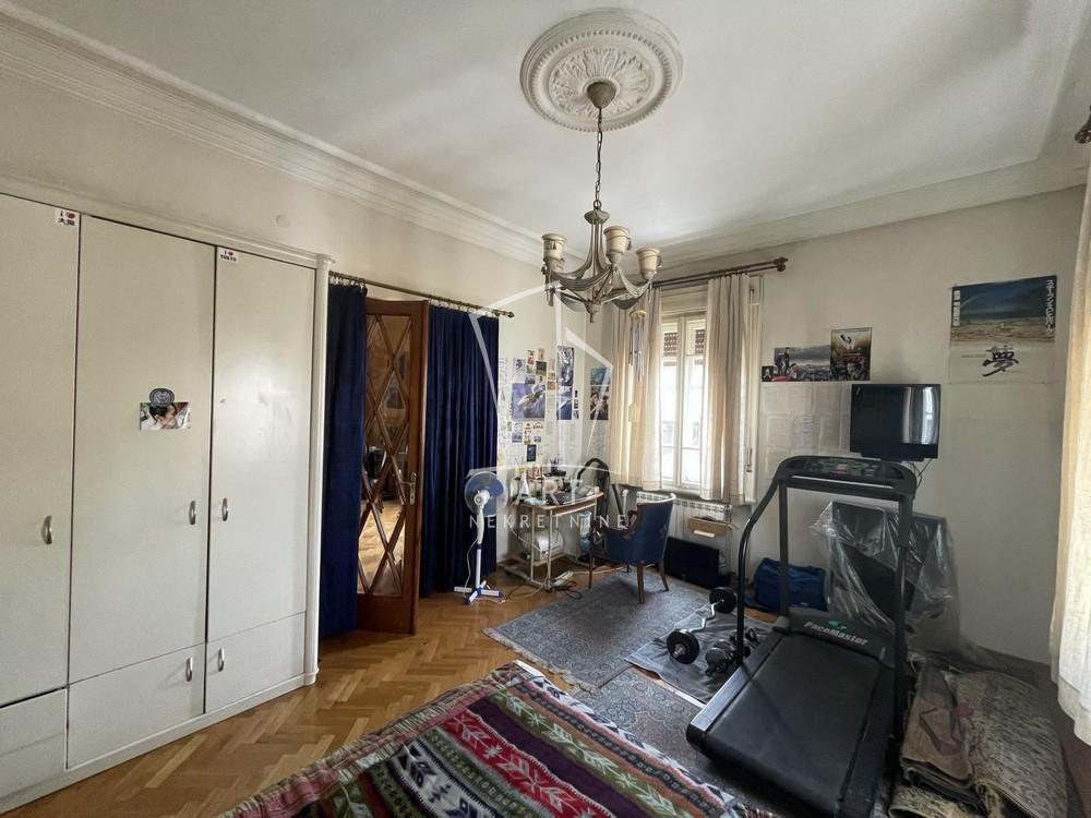 Stan na prodaju u Beogradu, Vračar, trosoban, 74m2, cena 385000 evra
