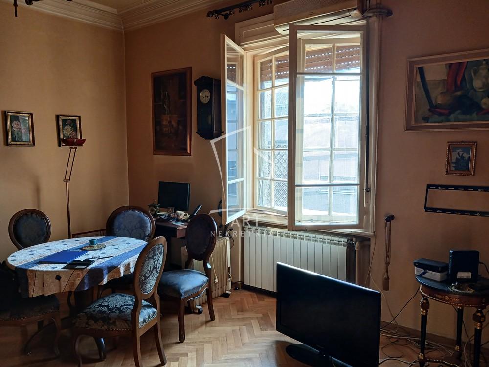 Stan na prodaju u Beogradu, Vračar, trosoban, 74m2, cena 385000 evra