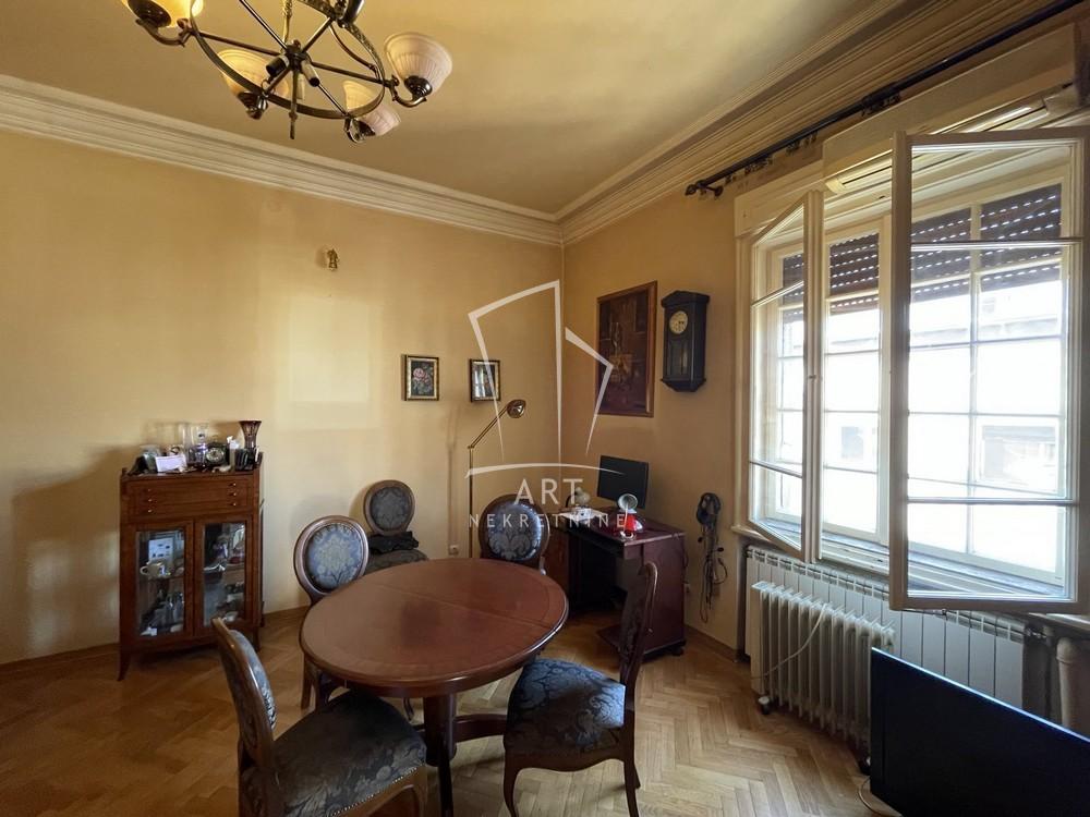 Stan na prodaju u Beogradu, Vračar, trosoban, 74m2, cena 385000 evra