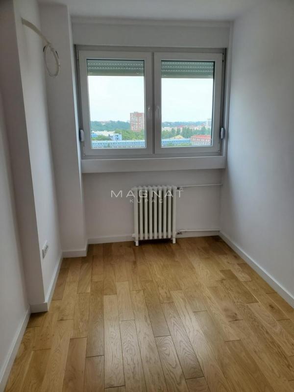 Stan na prodaju u Beogradu, Novi Beograd, cetvorosoban, 95m2, cena 310000 evra
