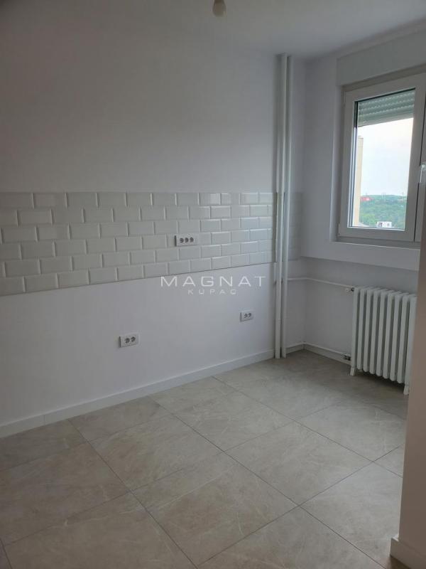 Stan na prodaju u Beogradu, Novi Beograd, cetvorosoban, 95m2, cena 310000 evra