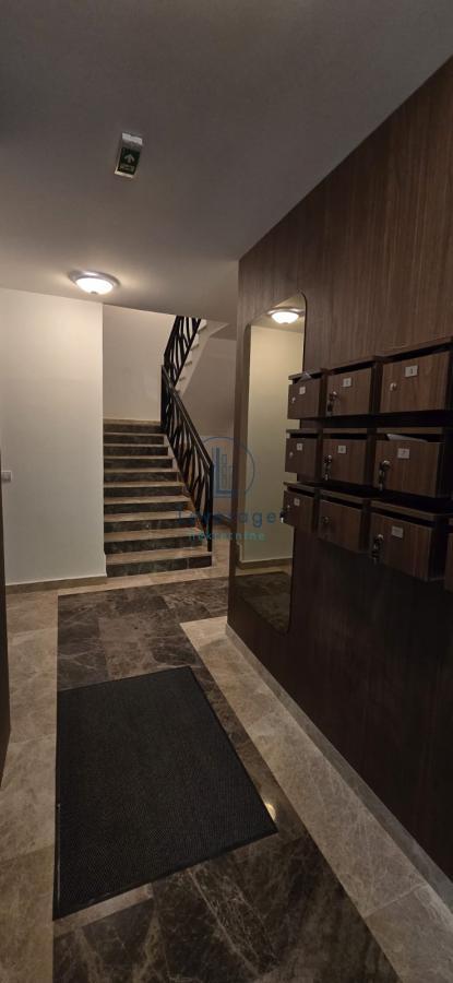 Stan na prodaju u Beogradu, Zeleno brdo, trosoban, 67m2, cena 260000 evra