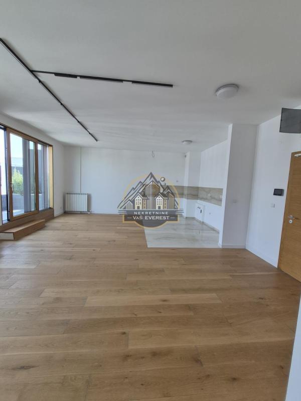 Stan na prodaju u Beogradu, Novi Beograd blok 65, trosoban, 107m2, cena 430000 evra