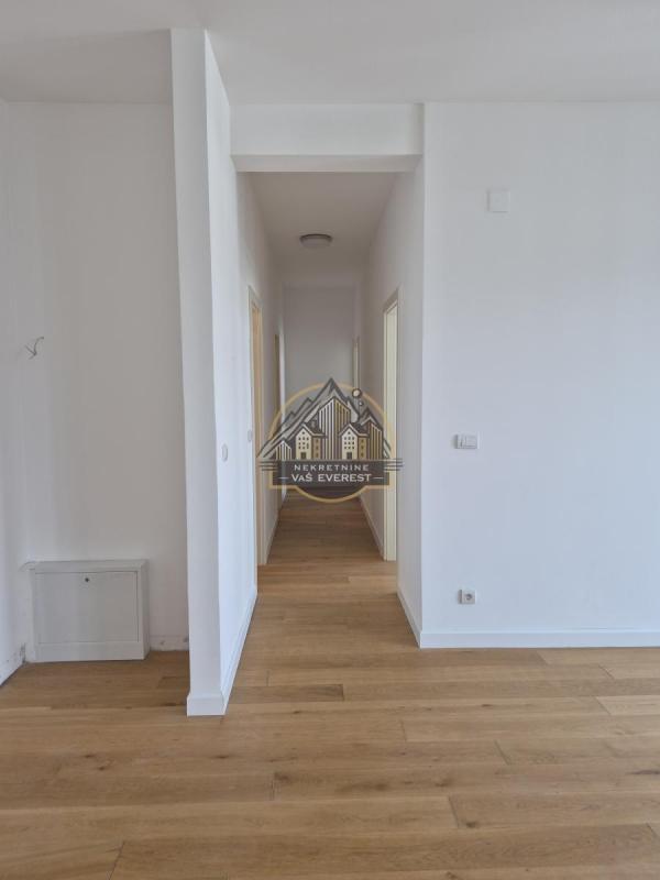 Stan na prodaju u Beogradu, Novi Beograd blok 65, trosoban, 107m2, cena 430000 evra