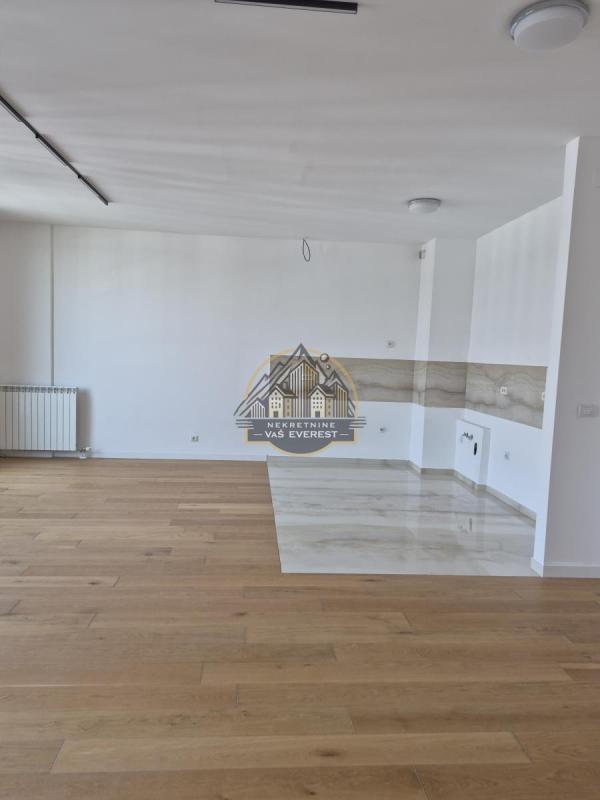 Stan na prodaju u Beogradu, Novi Beograd blok 65, trosoban, 107m2, cena 430000 evra