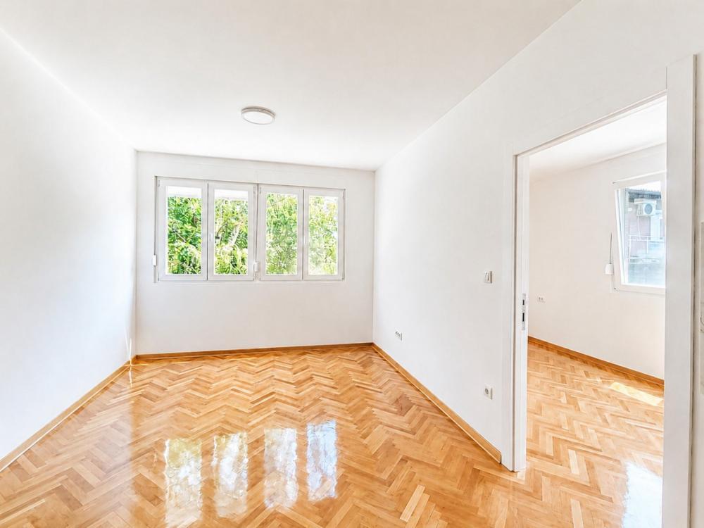 Stan na prodaju u Beogradu, Karaburma, dvoiposoban, 55m2
