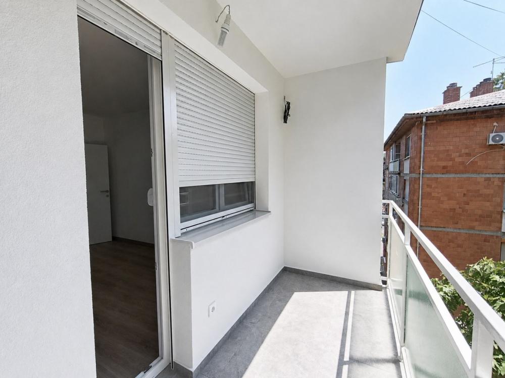 Stan na prodaju u Beogradu, Karaburma, dvoiposoban, 55m2