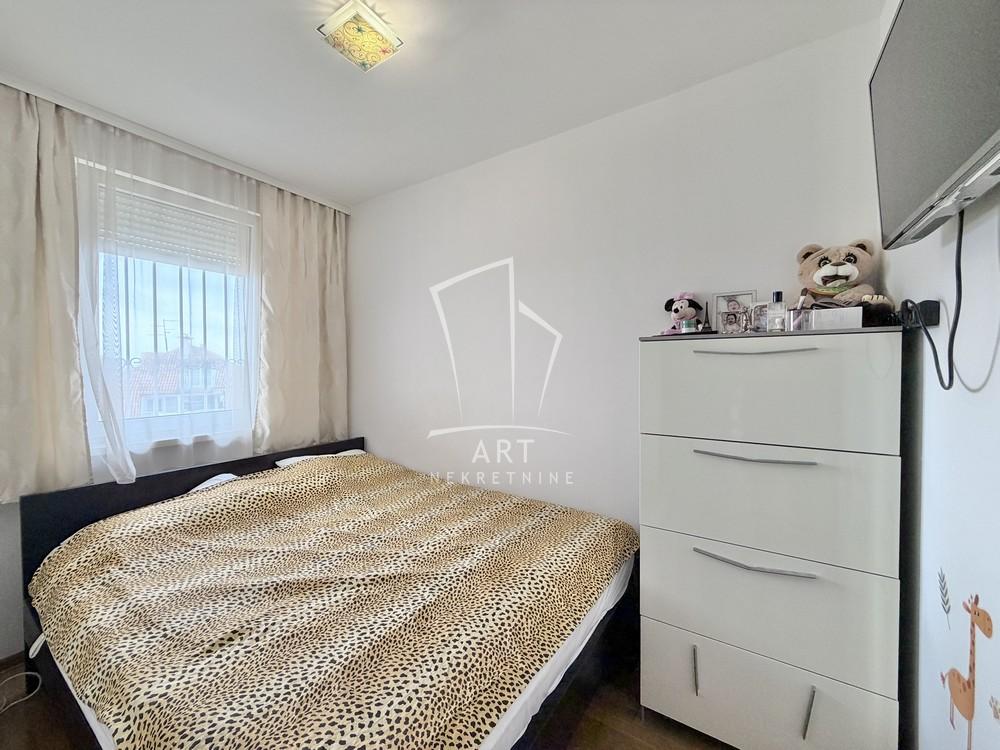 Stan na prodaju u Beogradu, Čukarica, dvosoban, 49m2, cena 153000 evra