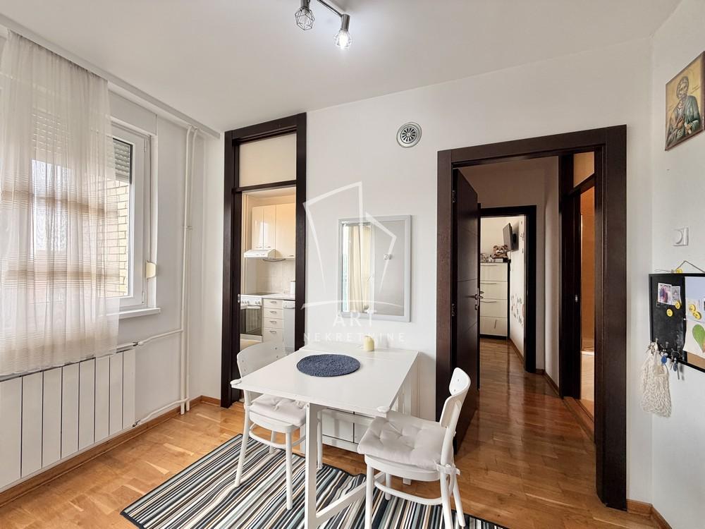 Stan na prodaju u Beogradu, Čukarica, dvosoban, 49m2, cena 153000 evra