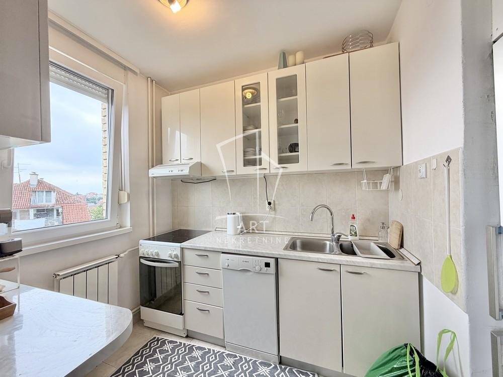 Stan na prodaju u Beogradu, Čukarica, dvosoban, 49m2, cena 153000 evra