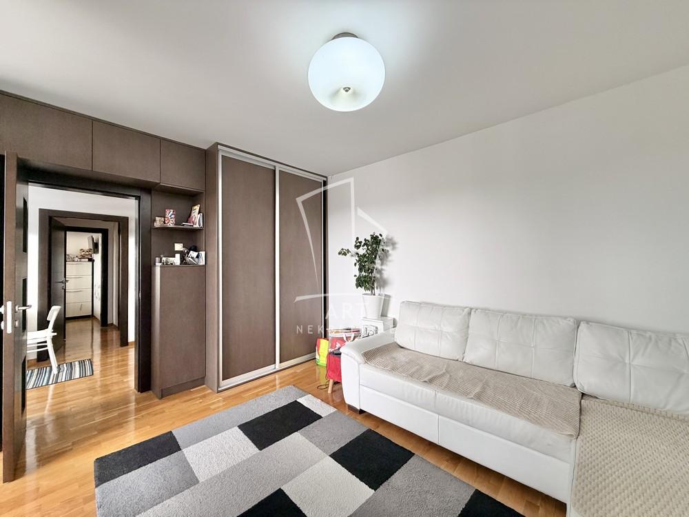 Stan na prodaju u Beogradu, Čukarica, dvosoban, 49m2, cena 153000 evra