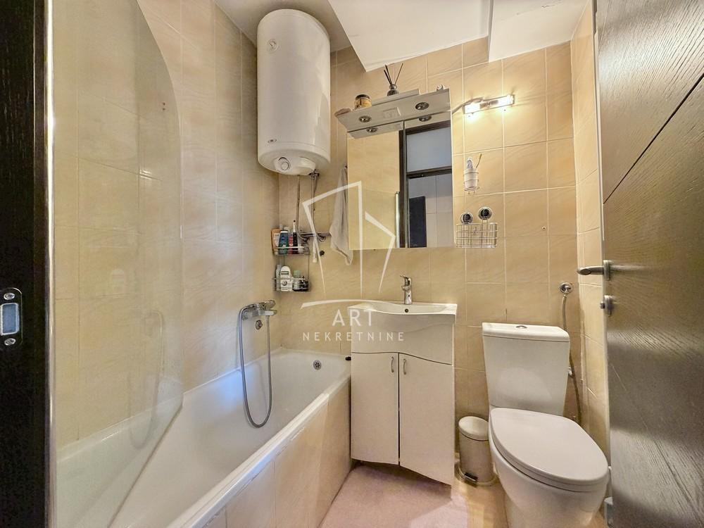 Stan na prodaju u Beogradu, Čukarica, dvosoban, 49m2, cena 153000 evra