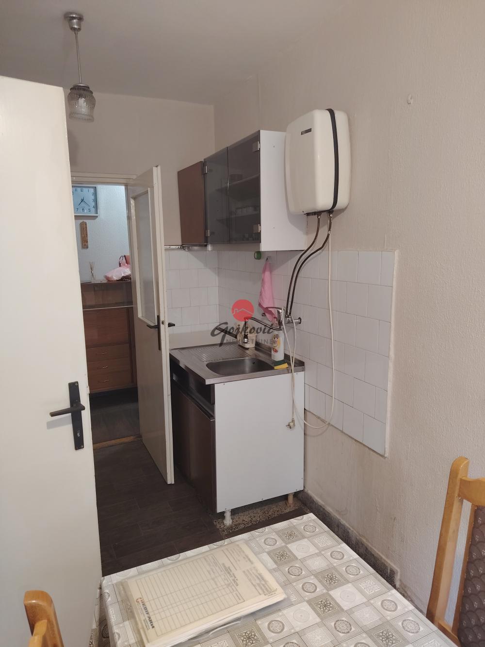 Stan na prodaju u Beogradu, Voždovac, jednoiposoban, 44m2, cena 155000 evra