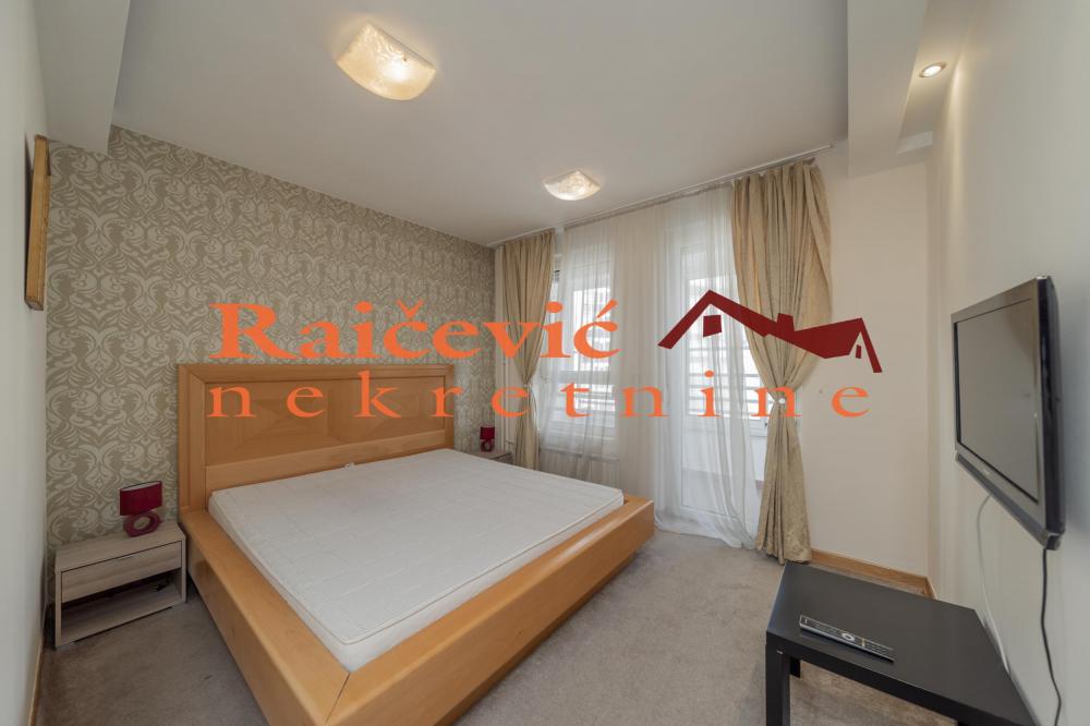 Stan na prodaju u Beogradu, Novi Beograd blok 67A (Belvile), trosoban, 106m2, cena 399000 evra