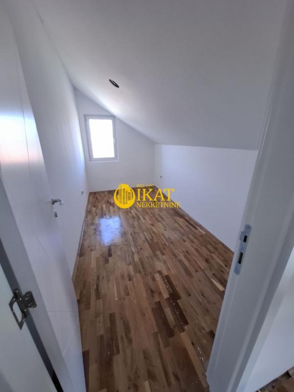 Stan na prodaju u Beogradu, Kaluđerica, trosoban, 61m2, cena 118200 evra