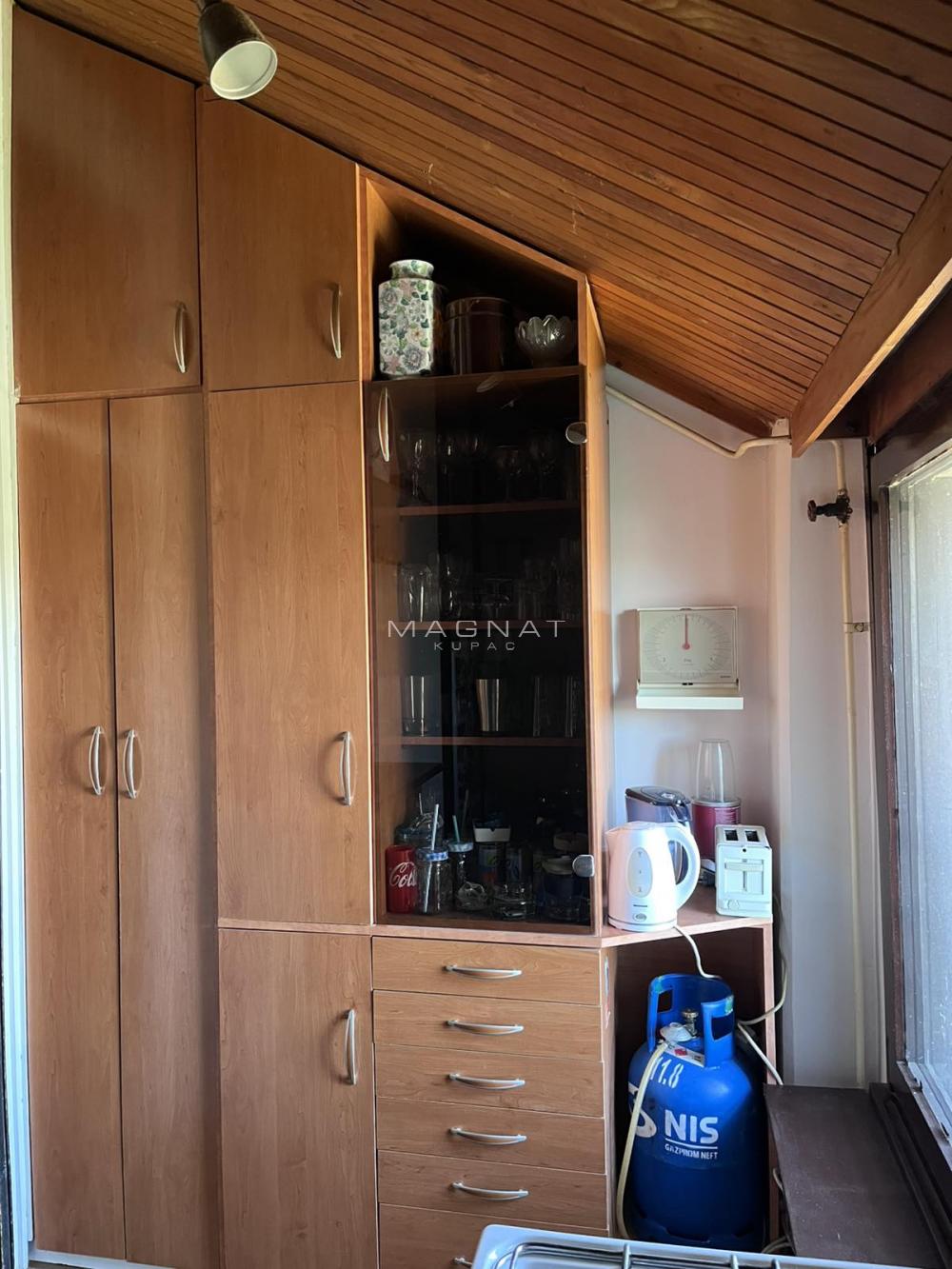 Stan na prodaju u Beogradu, Čukarica, cetvorosoban, 95m2, cena 300000 evra