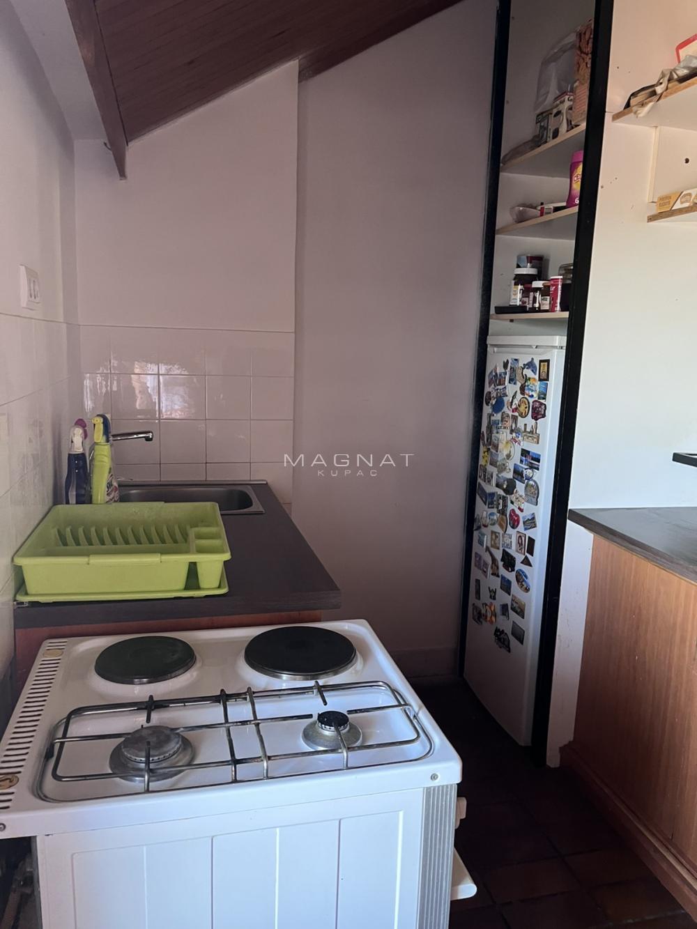 Stan na prodaju u Beogradu, Čukarica, cetvorosoban, 95m2, cena 300000 evra