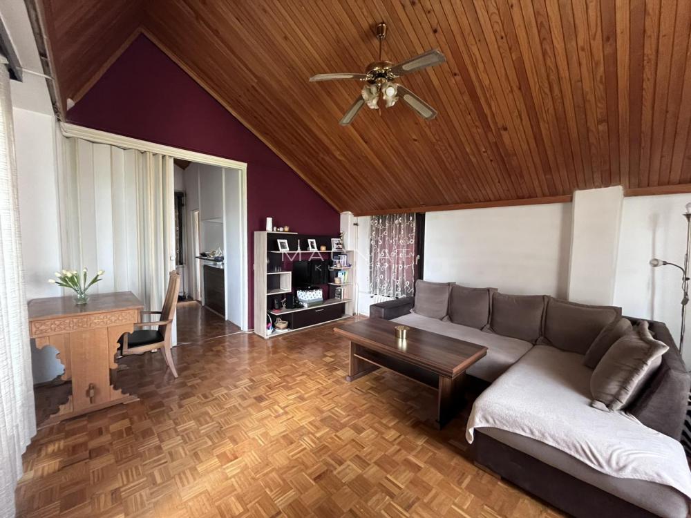 Stan na prodaju u Beogradu, Čukarica, cetvorosoban, 95m2, cena 300000 evra