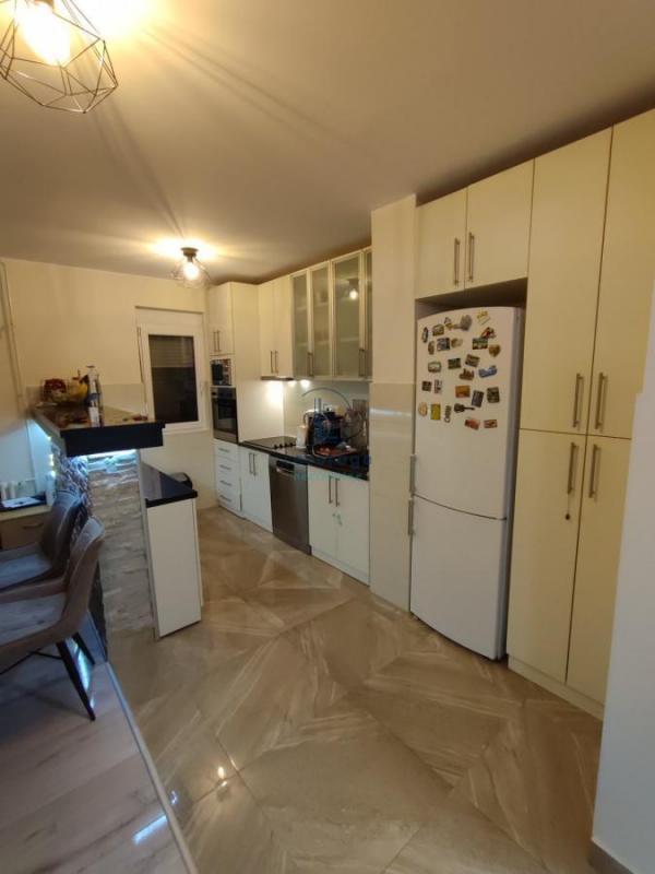 Stan na prodaju u Beogradu, Bežanijska kosa, dvosoban, 69m2, cena 248000 evra
