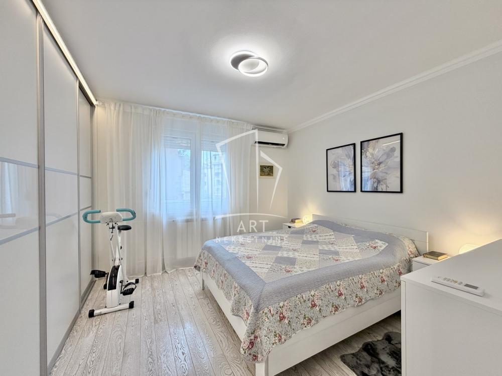 Stan na prodaju u Beogradu, Palilula, dvosoban, 60m2, cena 277000 evra