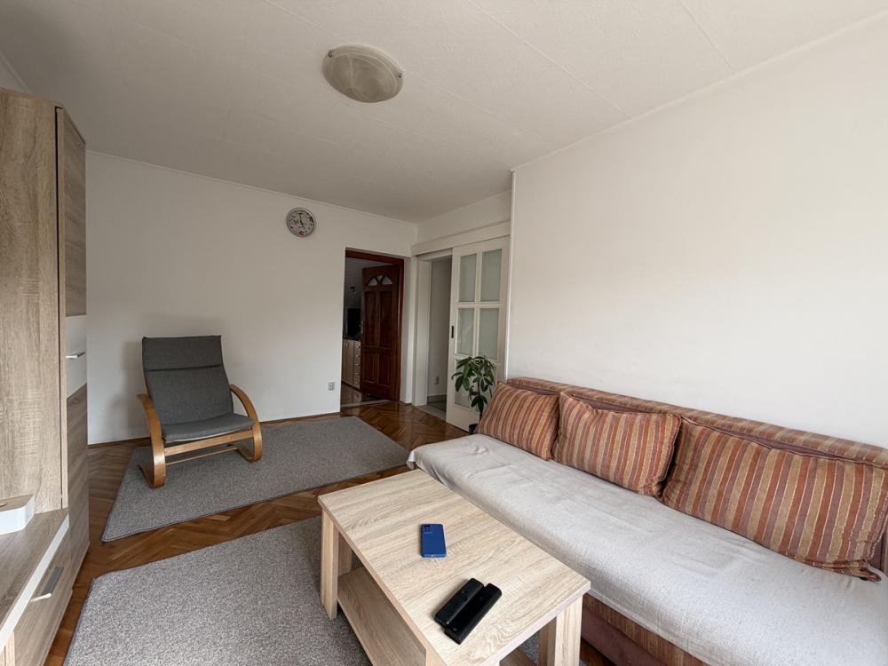Stan na prodaju u Beogradu, Novi Beograd blok 34 (Studentski grad), trosoban, 68m2, cena 250000 evra