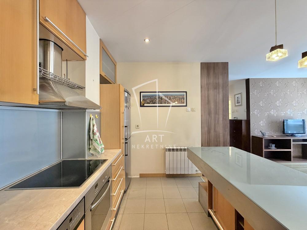 Stan na prodaju u Beogradu, Vračar, dvosoban, 60m2, cena 250000 evra