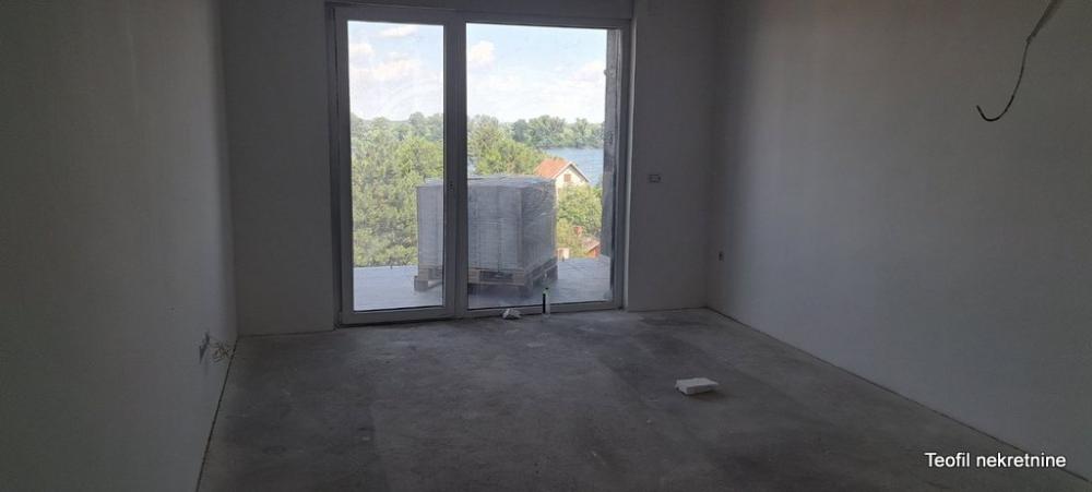 Stan na prodaju u Beogradu, trosoban, 82m2, cena 205000 evra