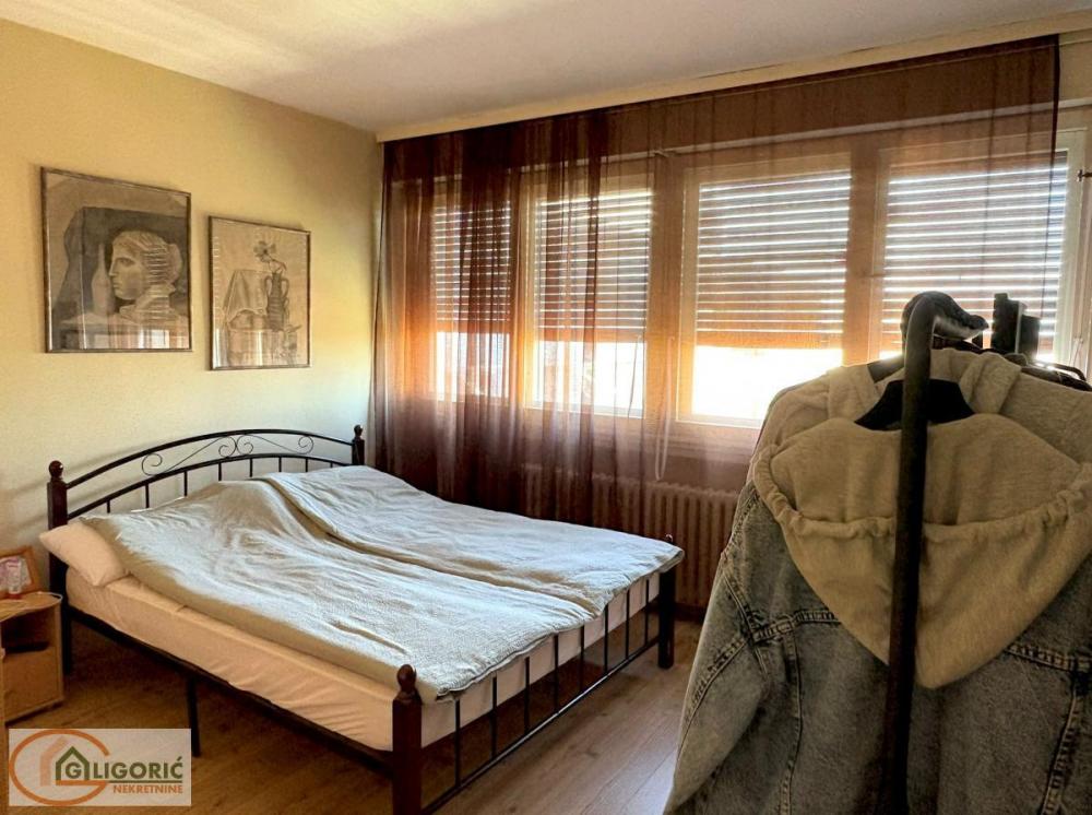 Stan na prodaju u Beogradu, Voždovac, trosoban, 70m2, cena 179000 evra