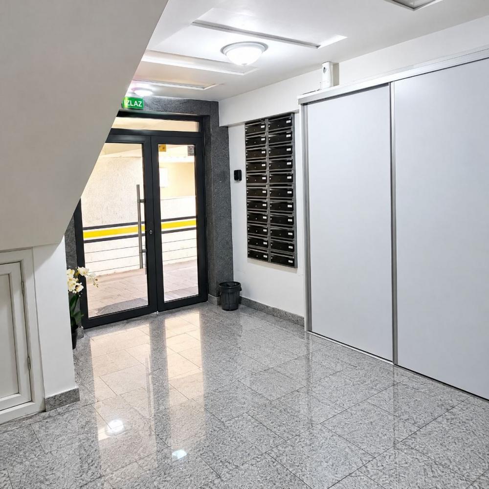 Stan na prodaju u Beogradu, dvosoban, 48m2, cena 152000 evra