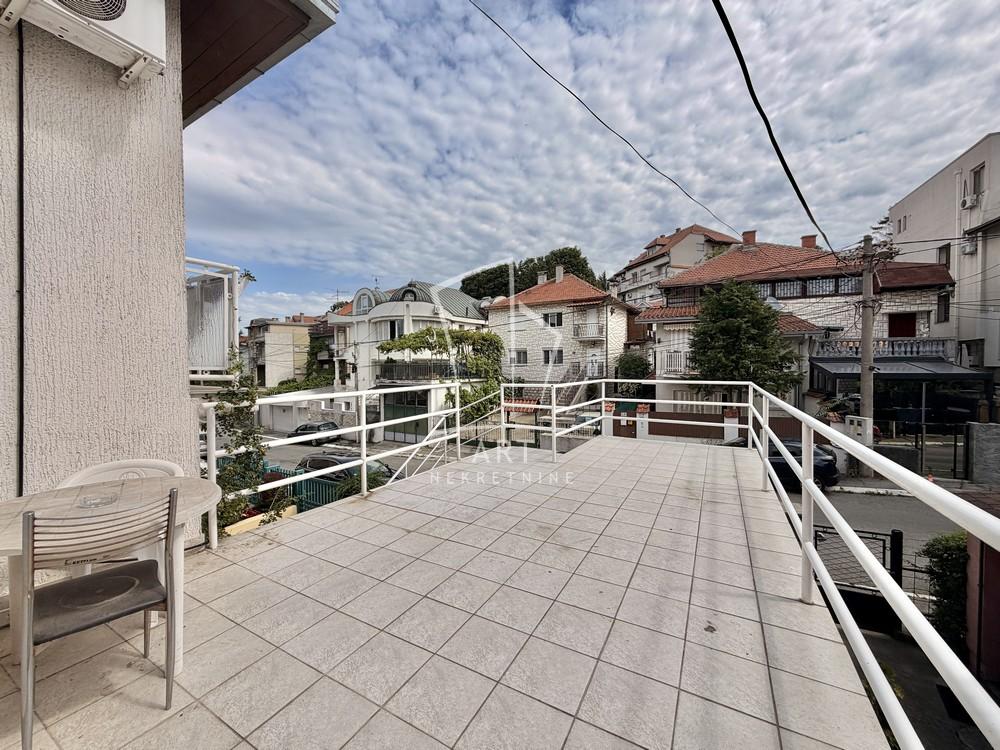 Stan na prodaju u Beogradu, Kumodraž, jednosoban, 31m2, cena 70000 evra