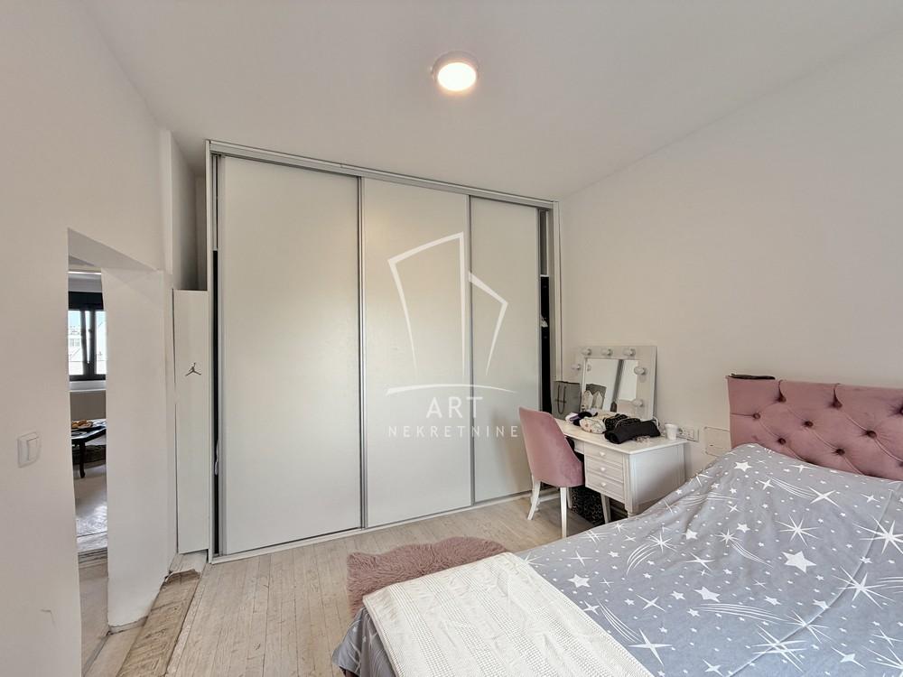 Stan na prodaju u Beogradu, Vračar, troiposoban, 95m2, cena 419000 evra
