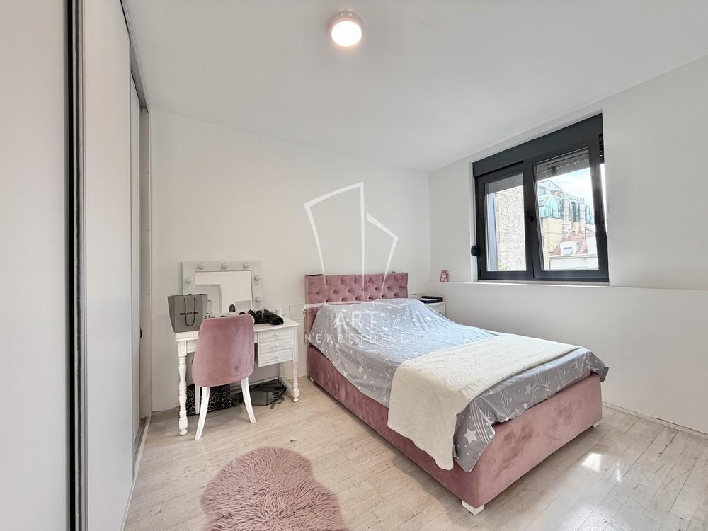Stan na prodaju u Beogradu, Vračar, troiposoban, 95m2, cena 419000 evra