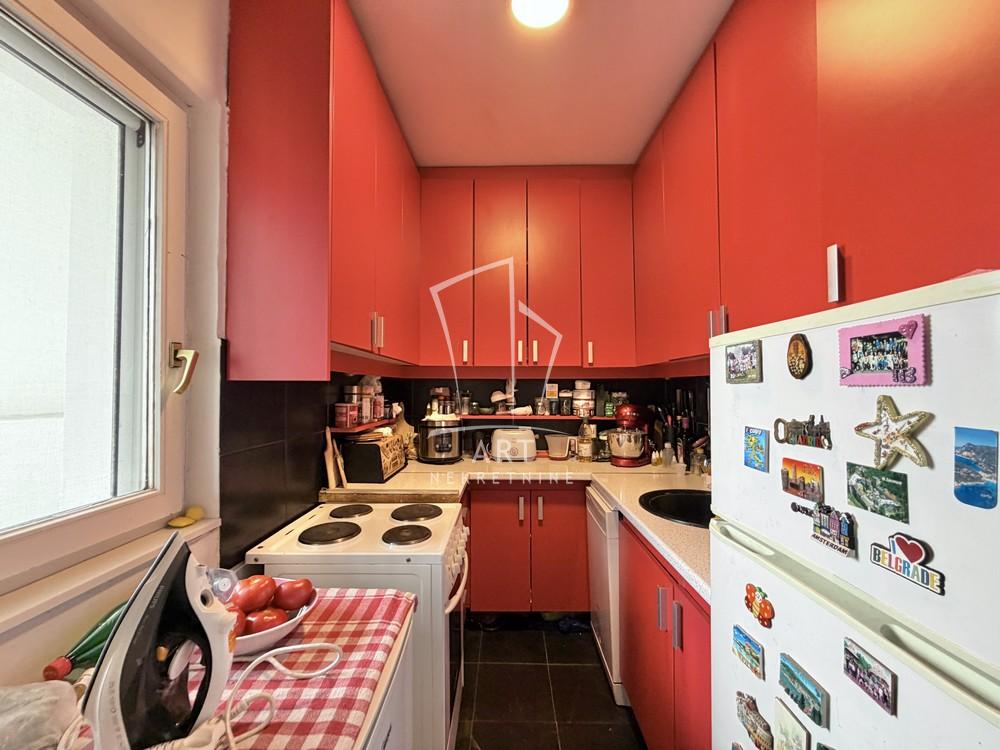 Stan na prodaju u Beogradu, Vračar, troiposoban, 95m2, cena 419000 evra