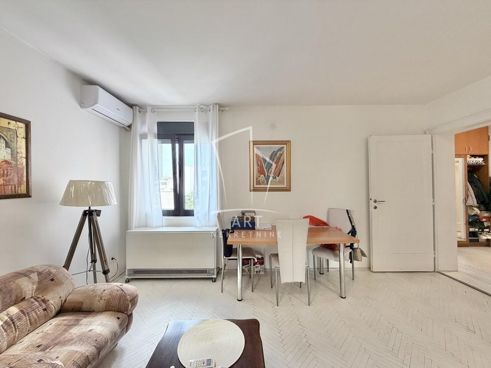 Stan na prodaju u Beogradu, Vračar, troiposoban, 95m2, cena 419000 evra