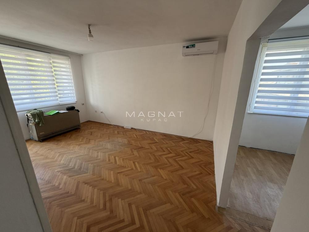 Stan na prodaju u Beogradu, Karaburma, jednosoban, 42m2, cena 97000 evra