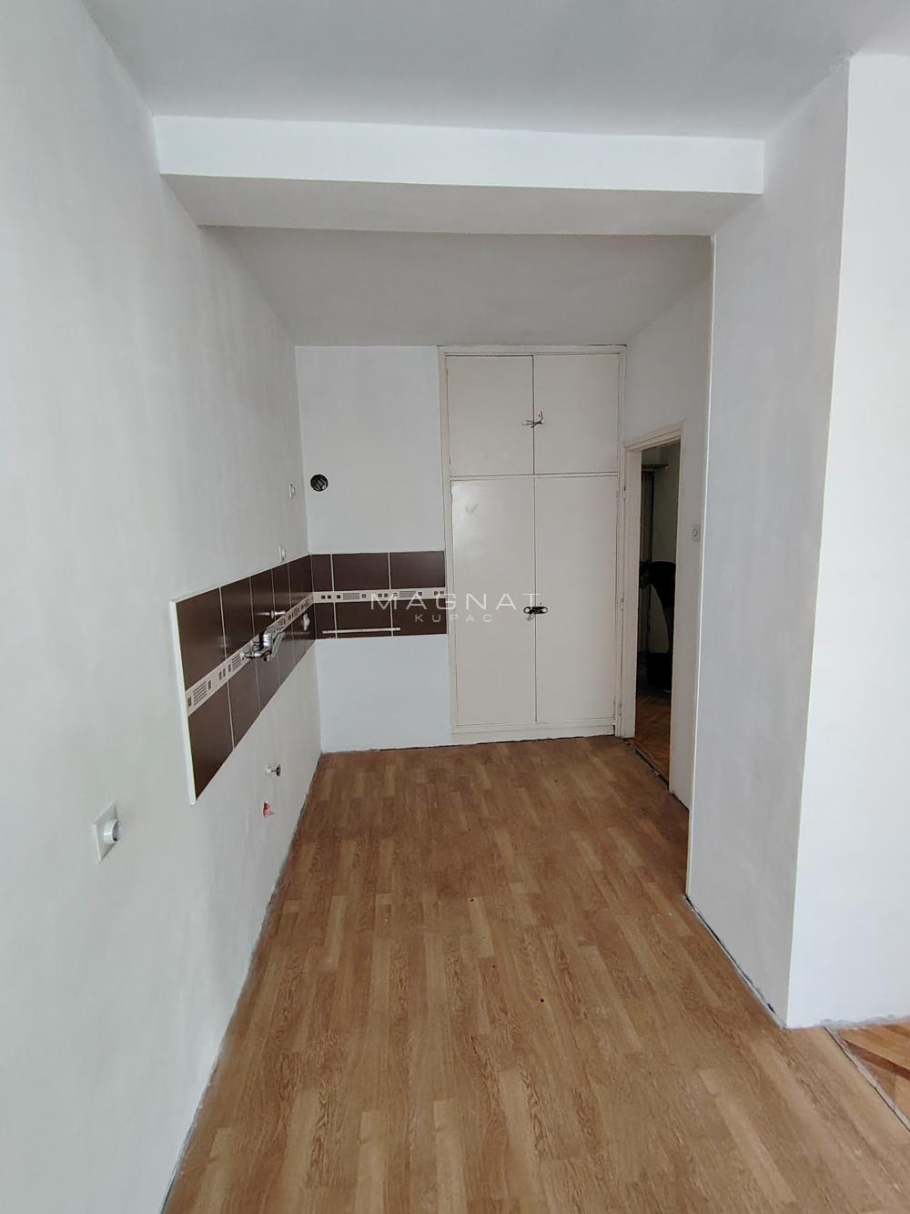 Stan na prodaju u Beogradu, Karaburma, jednosoban, 42m2, cena 97000 evra