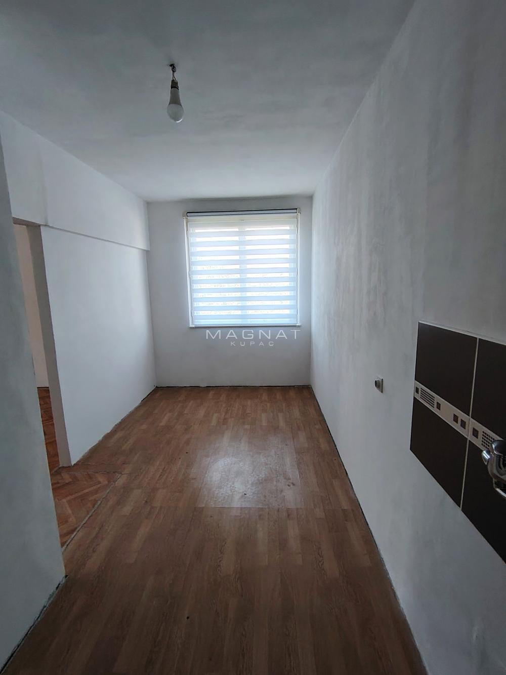 Stan na prodaju u Beogradu, Karaburma, jednosoban, 42m2, cena 97000 evra