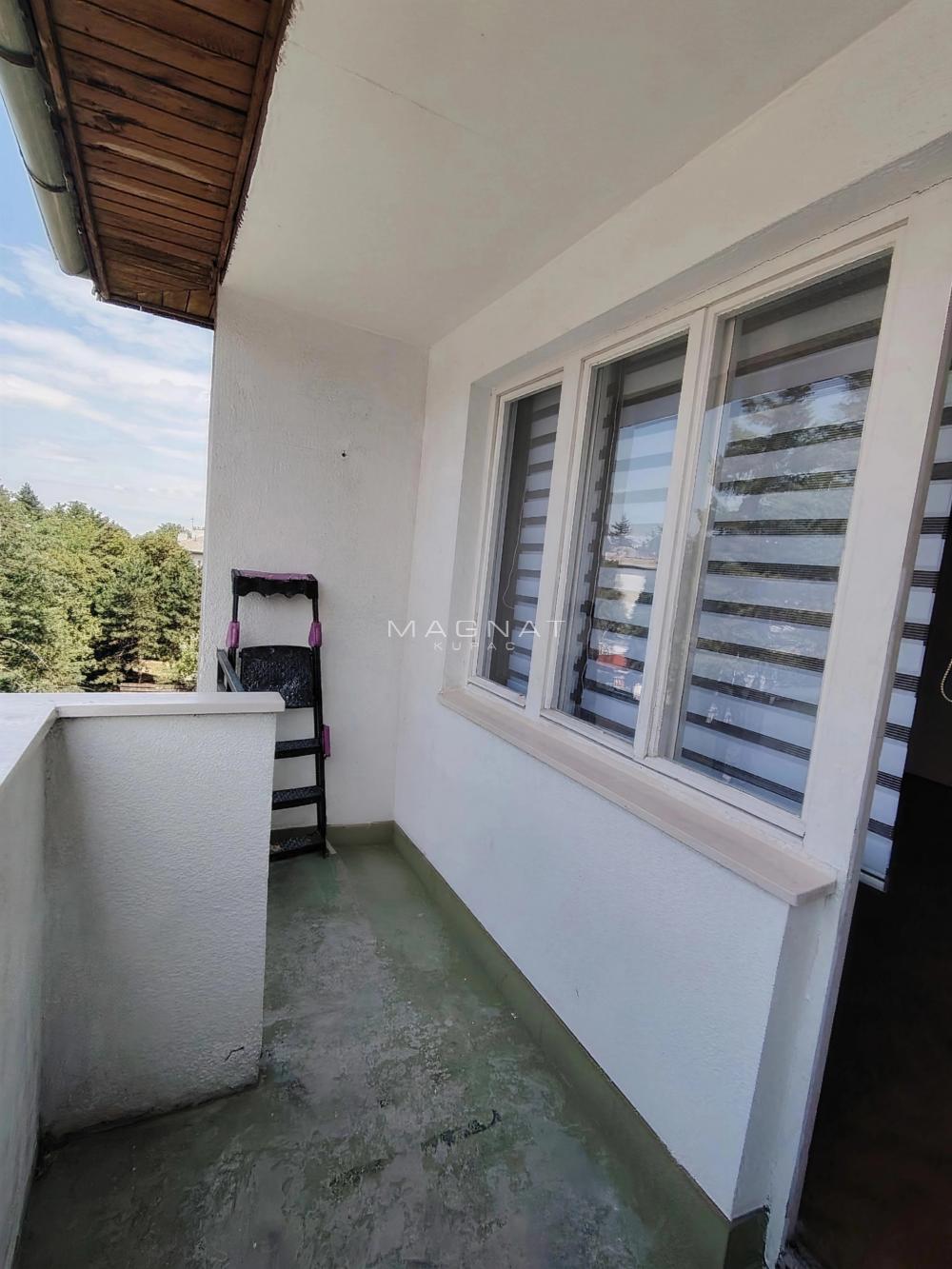 Stan na prodaju u Beogradu, Karaburma, jednosoban, 42m2, cena 97000 evra