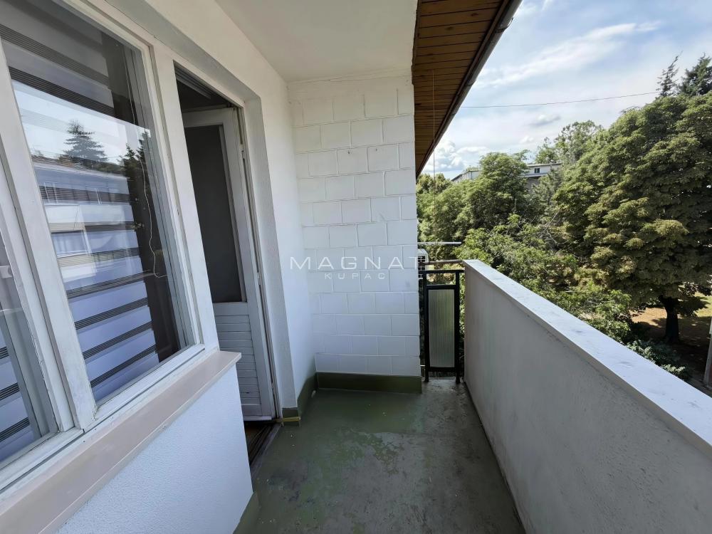 Stan na prodaju u Beogradu, Karaburma, jednosoban, 42m2, cena 97000 evra