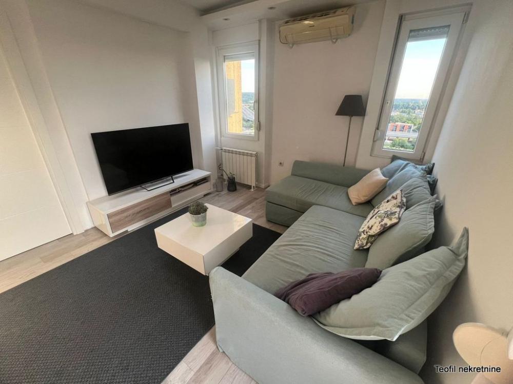 Stan na prodaju u Beogradu, Novi Beograd blok 23, troiposoban, 68m2, cena 238000 evra