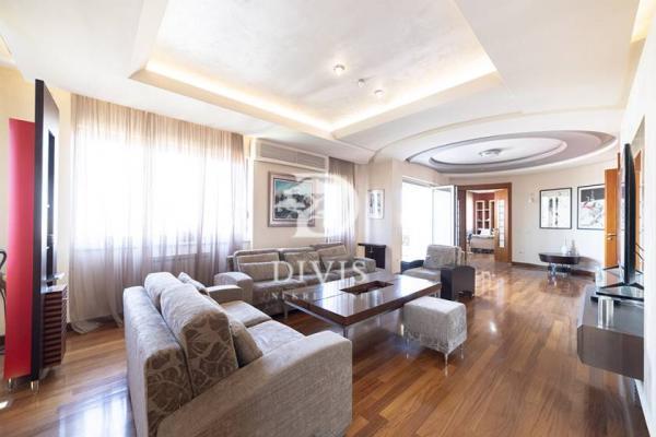 Stan na prodaju u Beogradu, Banovo brdo, trosoban, 150m2, cena 480000 evra