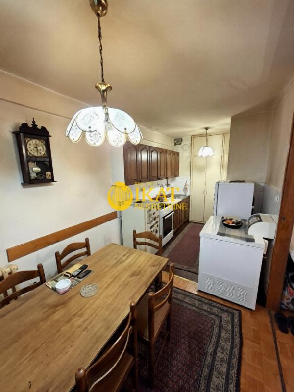 Stan na prodaju u Beogradu, Crveni Krst, dvoiposoban, 74m2, cena 259500 evra