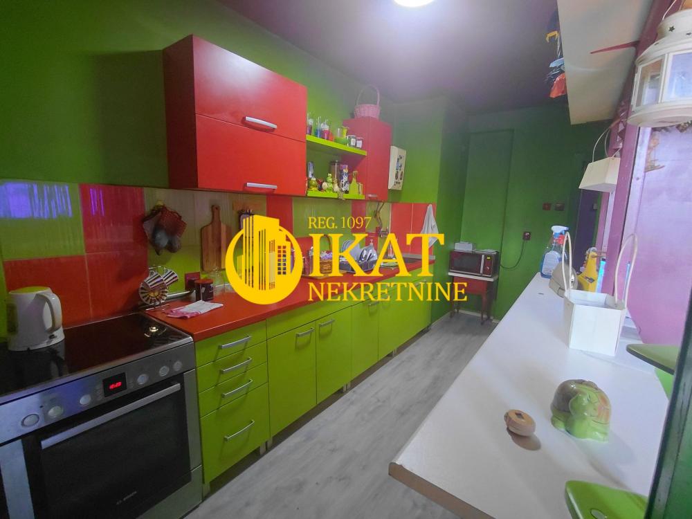 Stan na prodaju u Beogradu, Vračar, trosoban, 70m2, cena 310000 evra